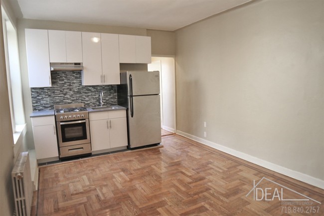 Building Photo - Two Bedroom Apartment for Rent in Flatbush
