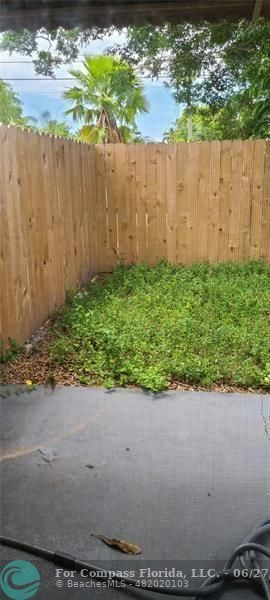 Foto del edificio - 1824 Roosevelt St