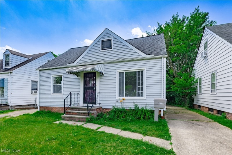 Photo - 21304 Watson Rd (Maple Heights, OH)