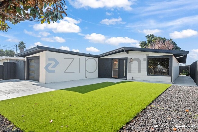 Foto del edificio - 28023 Tampa Ave