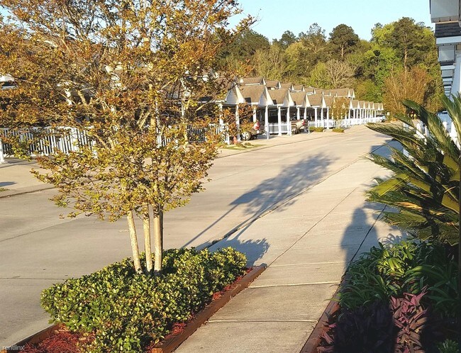 Foto del edificio - 1 br, 1 bath Townhome - Village Maison Tow...