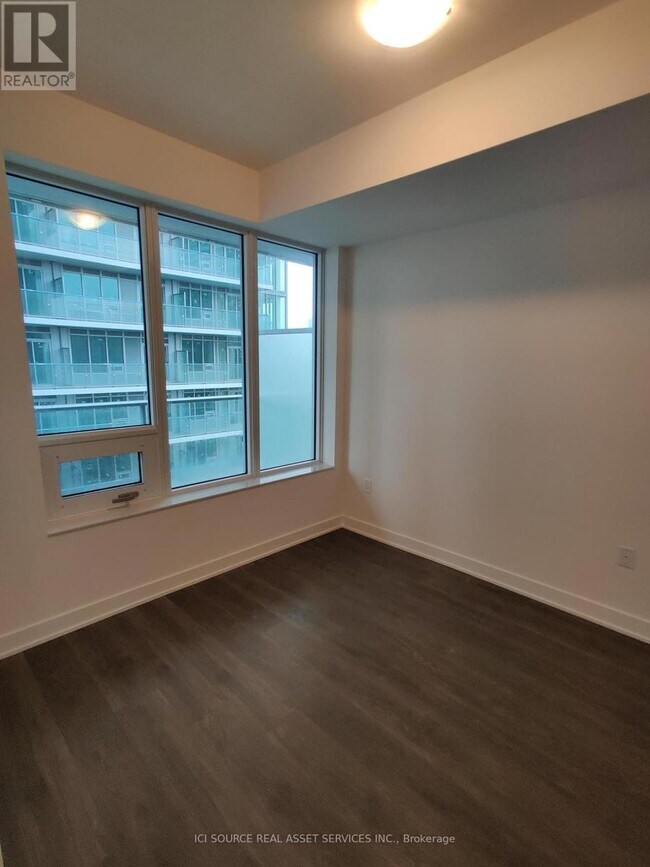 Photo du bâtiment - 99 Broadway Ave