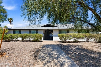 Building Photo - 3518 E Montecito Ave
