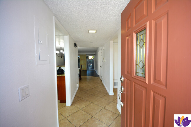 Building Photo - 6609 Caro St