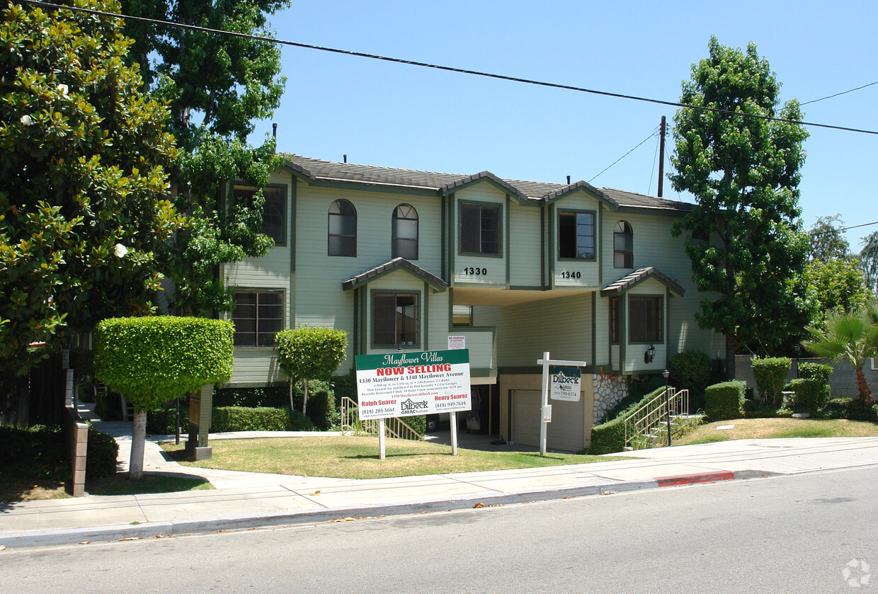 Primary Photo - Mayflower Villas