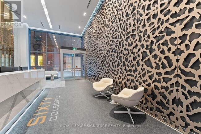 Photo du bâtiment - 60 Colborne St