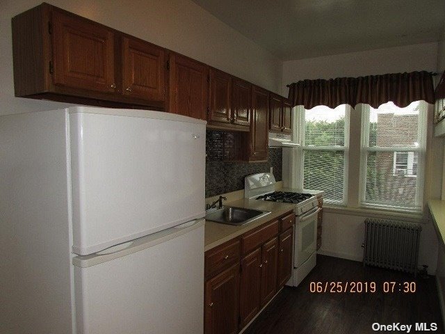 Building Photo - 75-38 67th Rd