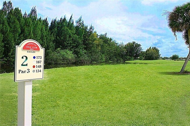 Foto del edificio - 53 Woodland Dr