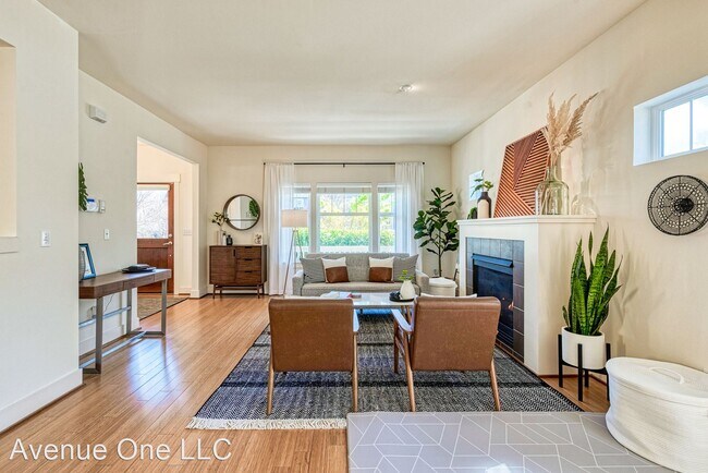 Building Photo - 3 br, 2.5 bath House - 5941 31st Ave SW