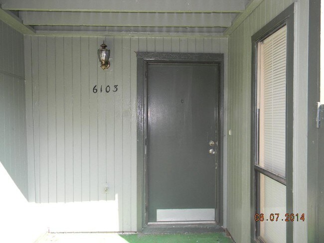 Foto del edificio - 6137 Bent Tree Ct