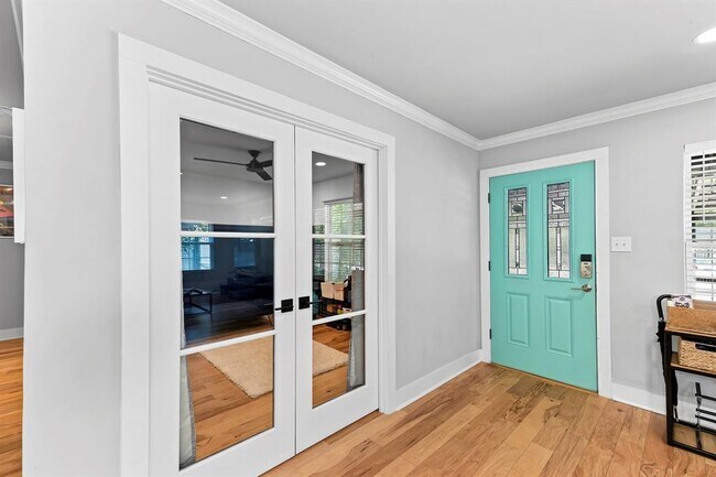 Building Photo - 3307 Garden Villa Ln