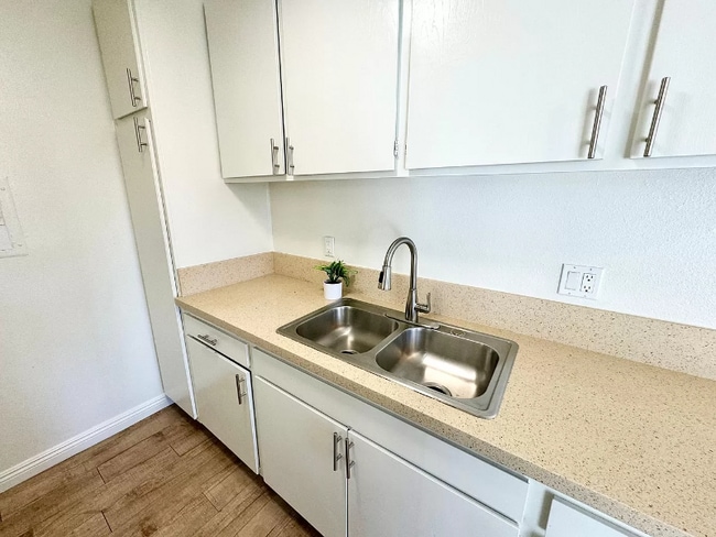 Building Photo - 8131 San Angelo Dr