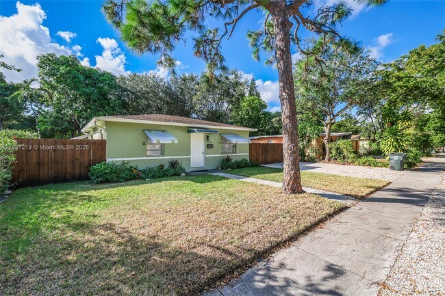 Foto del edificio - 13590 NW 5th Ave