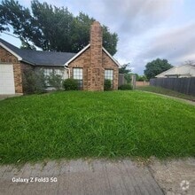 Building Photo - 3100 Boxwood Ln