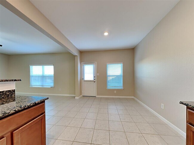 Building Photo - 520 Red Dusk Paint Dr