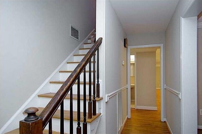 Building Photo - 318 Powhatan Drive Poquoson VA 23662