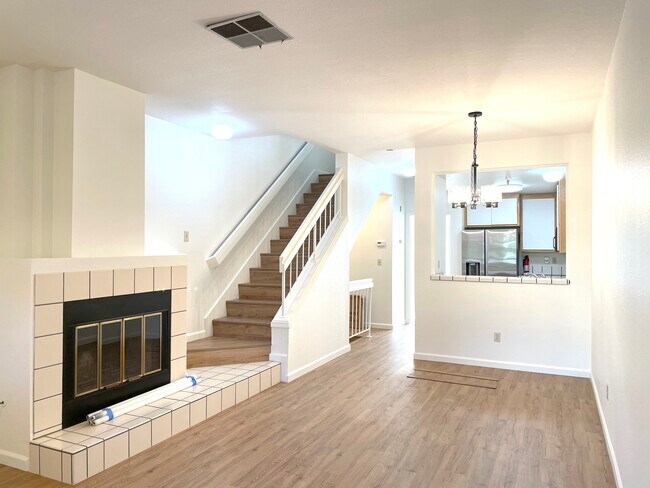 Building Photo - 999 Belmont Ter