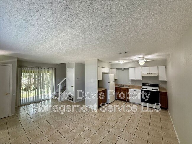 Foto del edificio - 1203 Southport Dr