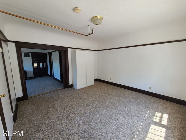 Foto del edificio - 237-241 Oakland Ave