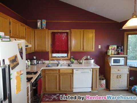 Building Photo - 9508 Ranchview Ln N