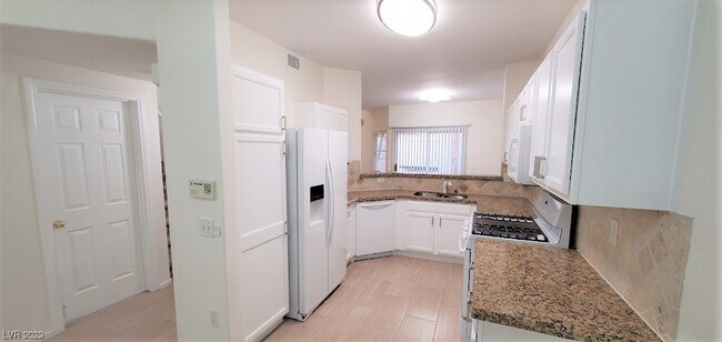 Foto del edificio - 2100 Jade Creek St