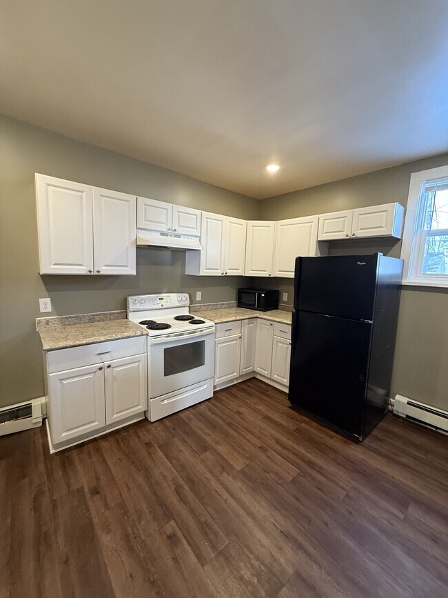 Foto del edificio - 1355 Payne Ave