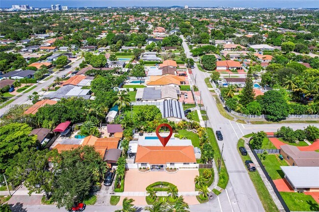 Foto del edificio - 9901 SW 35th Ter