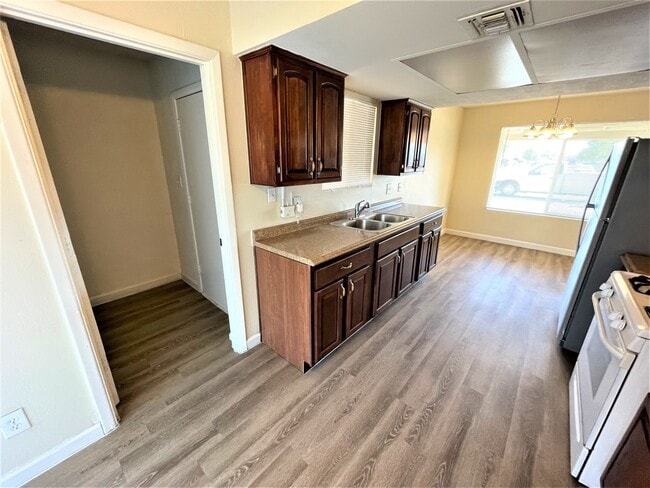 Building Photo - 4150 N 85th Ave
