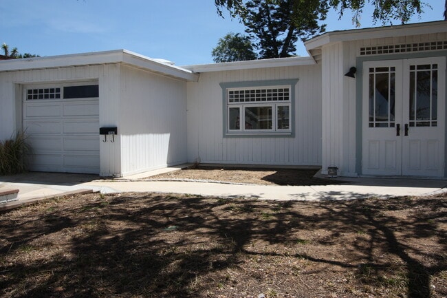 Building Photo - 2843 Grandview St