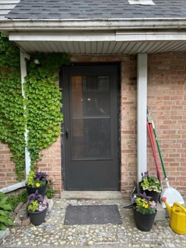 Foto del edificio - 2217 N Cleveland Ave