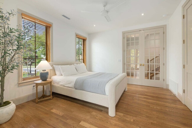 Foto del edificio - 501 NW B St