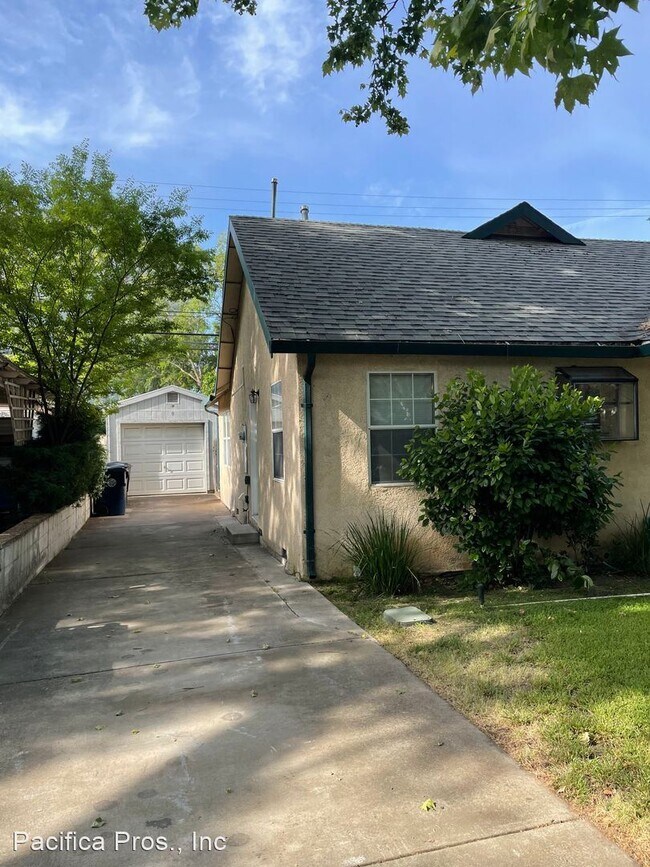 Foto del edificio - 2 br, 2 bath House - 4524 U Street