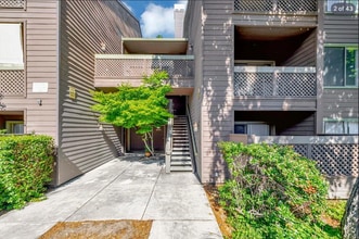 Building Photo - 1046 Yarwood Ct