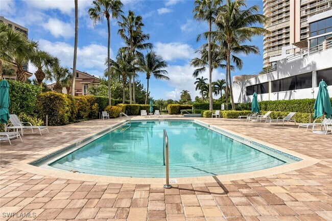 Foto del edificio - 4751 Gulf Shore Blvd N