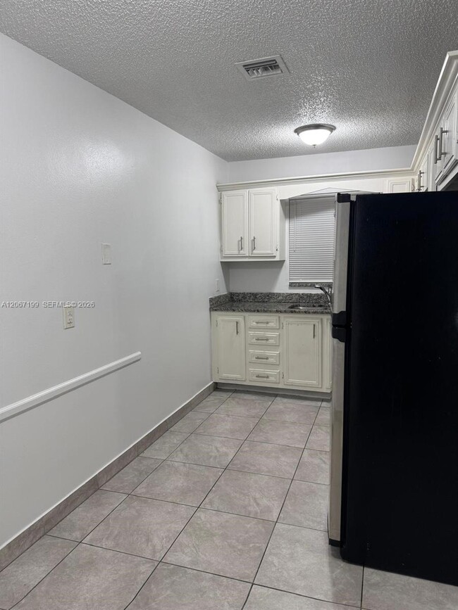 Building Photo - 1746 3rd Ave N
