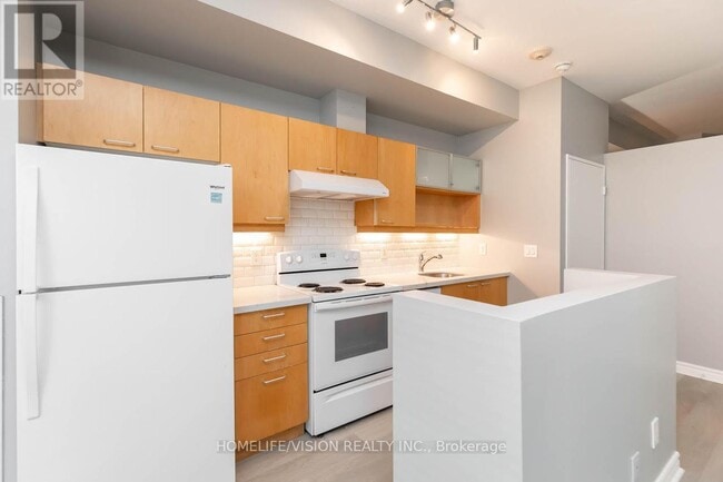 Building Photo - 514 - 333 ADELAIDE STREET E