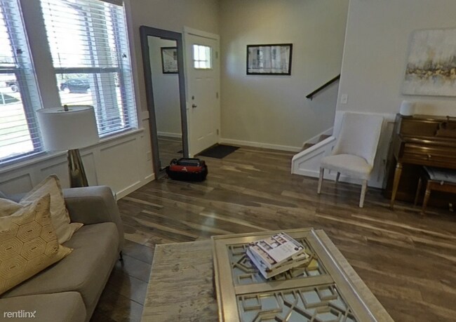 Building Photo - 3 br, 3.5 bath Townhome - 3624 East Flint ...