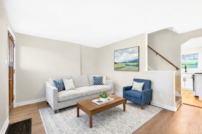 Photo - 627 2nd St Apartments