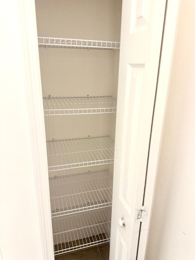 Foto del edificio - 5613 De Coronado Dr