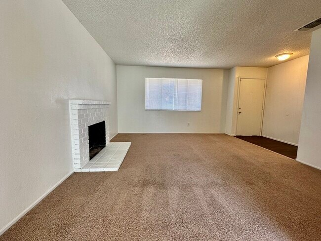 Building Photo - Don't miss this beautiful gem at 4486 Brec...