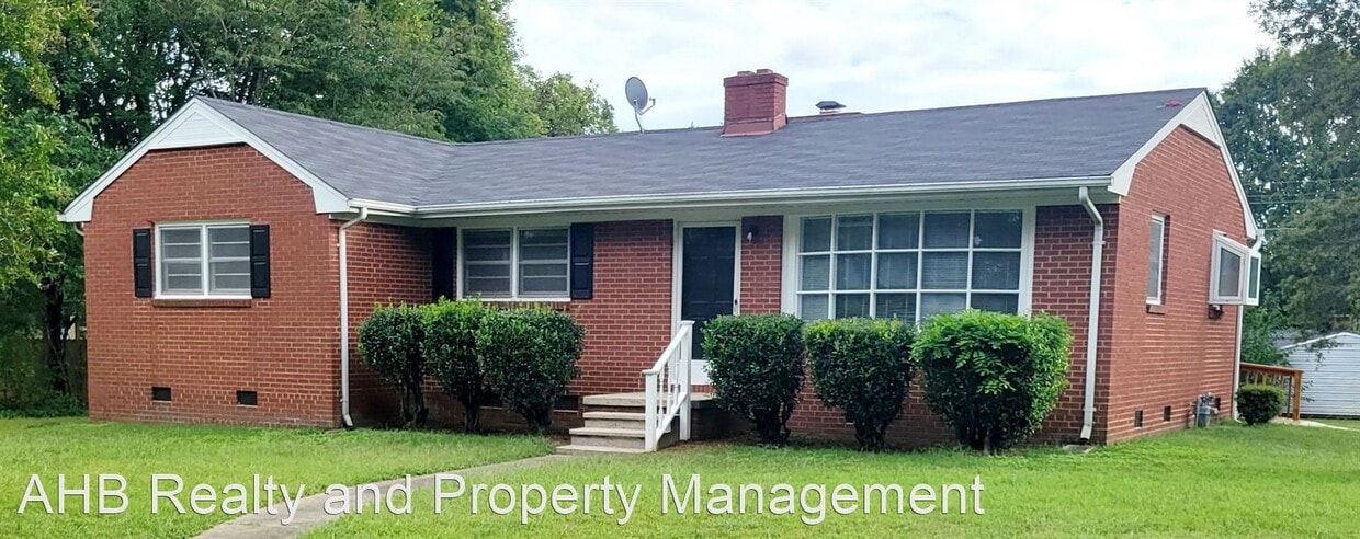 Primary Photo - 3 br, 2 bath House - 801 Sycamore Rd.