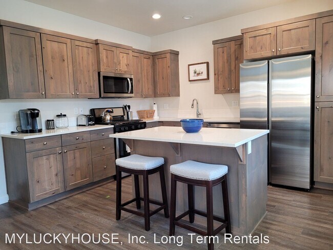 Foto del edificio - 3 br, 2.5 bath House - 920 NE Paula