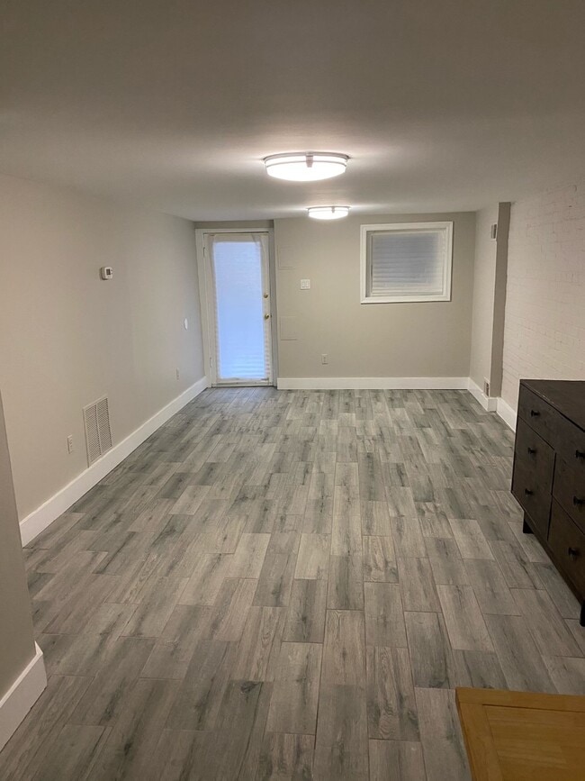 Living room - 2331 Ashmead Pl NW
