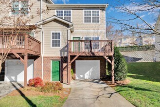 Building Photo - 163 Forest Ridge Rd