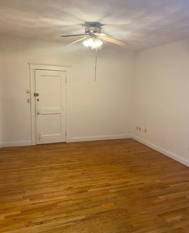 Building Photo - 17 Cummings Rd