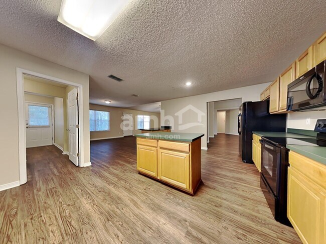 Foto del edificio - 10495 McGirts Creek Dr