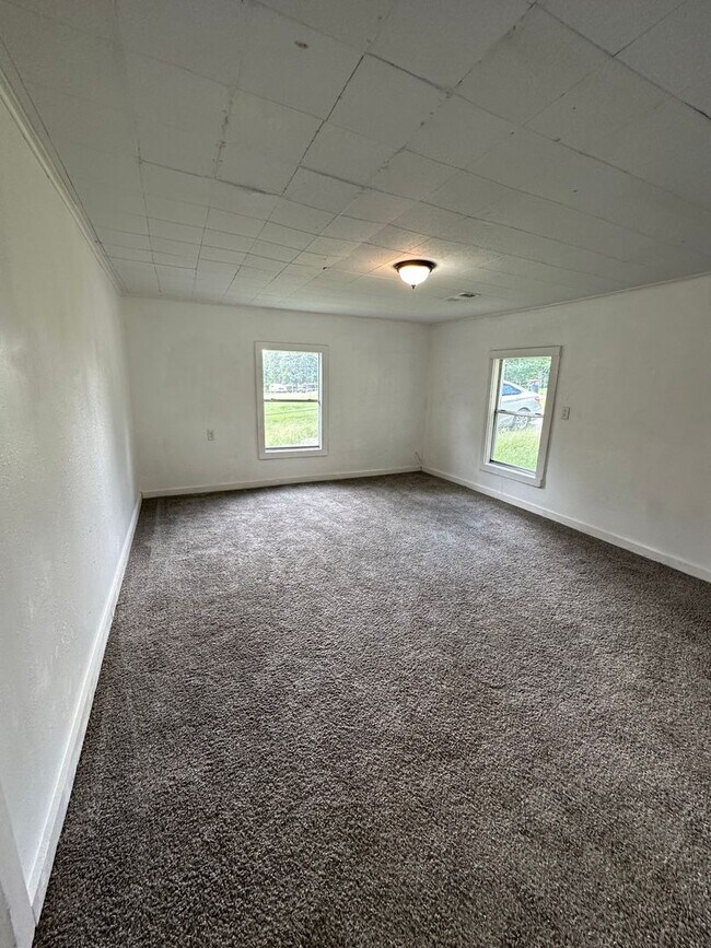 Foto del edificio - 1208 Helberg Ln