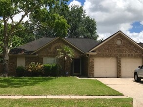 Building Photo - 4747 Backenberry Dr