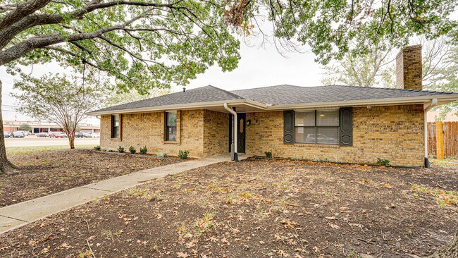 Foto del edificio - 101 Hacienda Dr