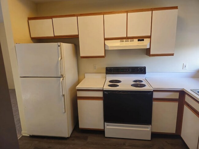 Building Photo - 42794 Lilley Pointe Dr